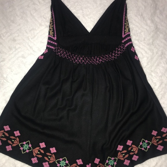 Embroidered romper - Picture 3 of 3